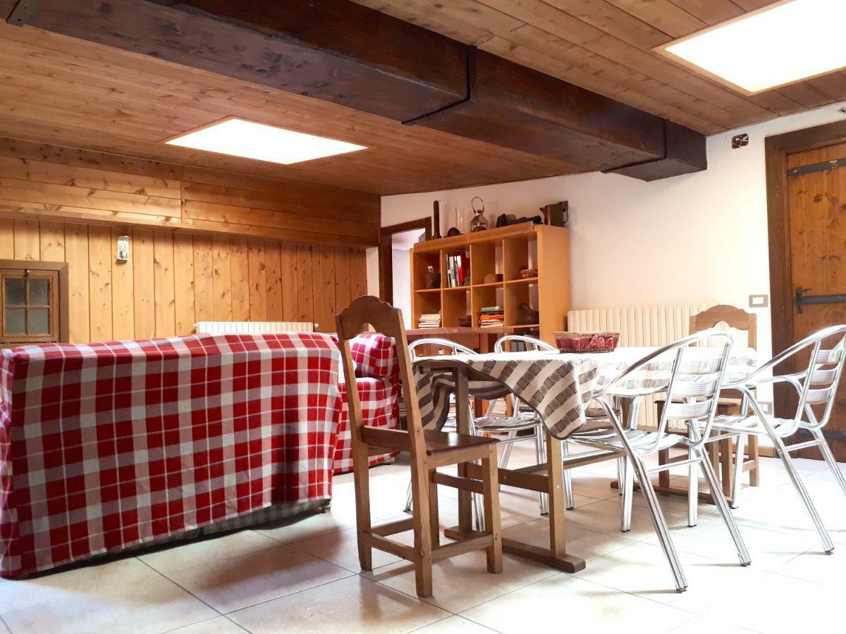 Chez Soi Taverna Alloggio A 쿠르마예 외부 사진